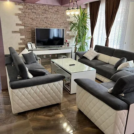 Tatjana Apartment *