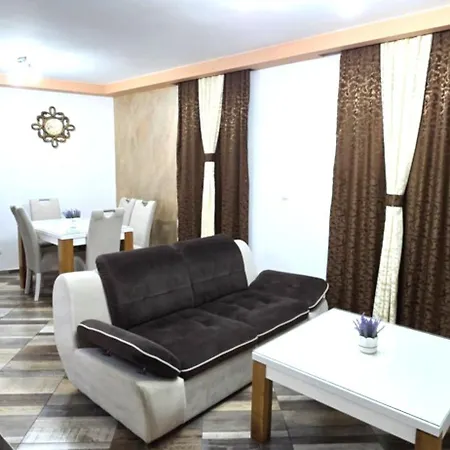 Tatjana Apartment *